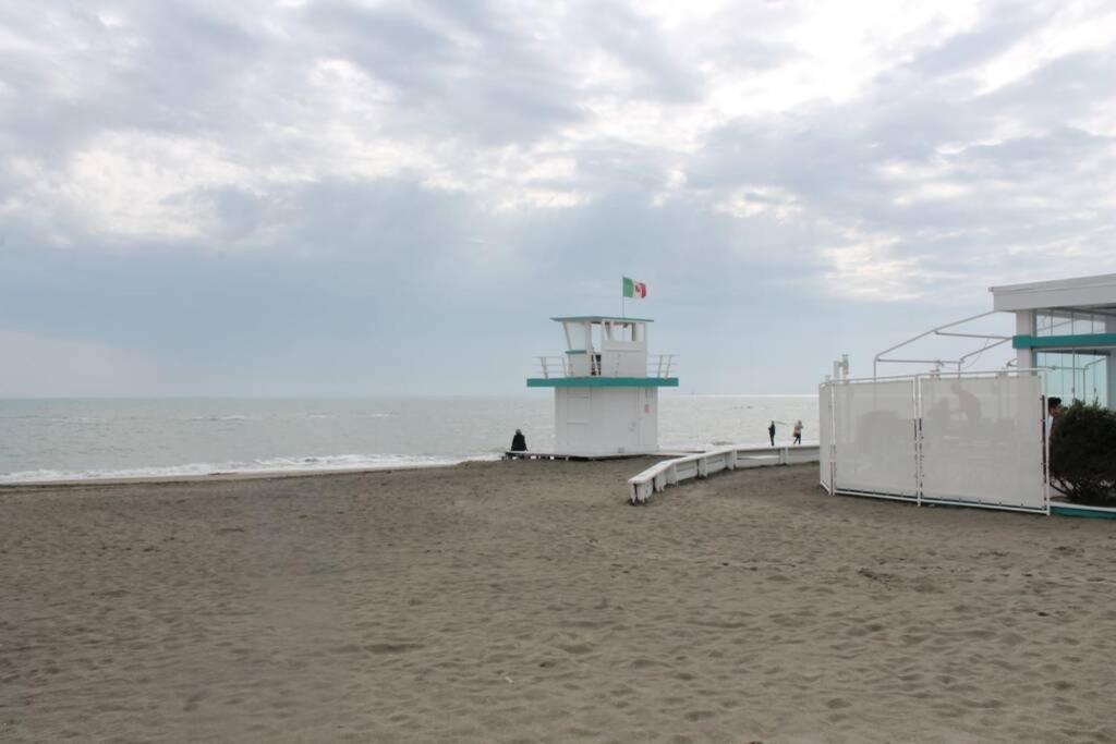 Appartamento Locato Con Finalita Turistiche Ostia Екстериор снимка